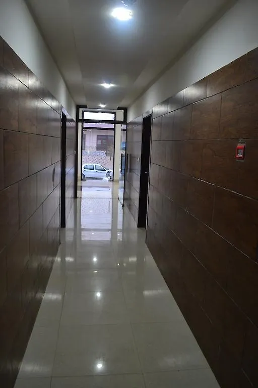 ***  Hotel Agra Dazzling East Gate India