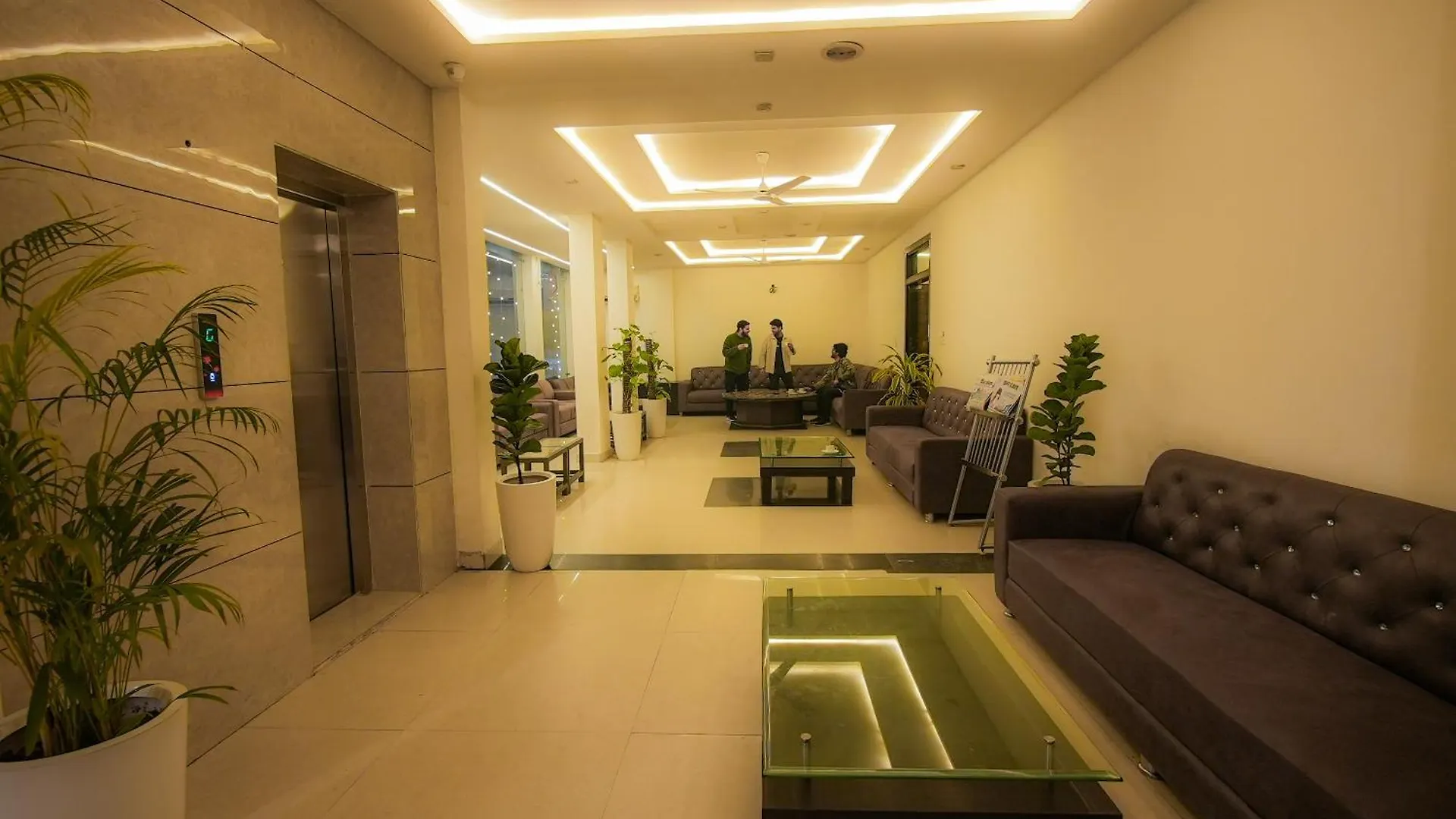 Hotel Agra Dazzling East Gate Agra (Uttar Pradesh)
