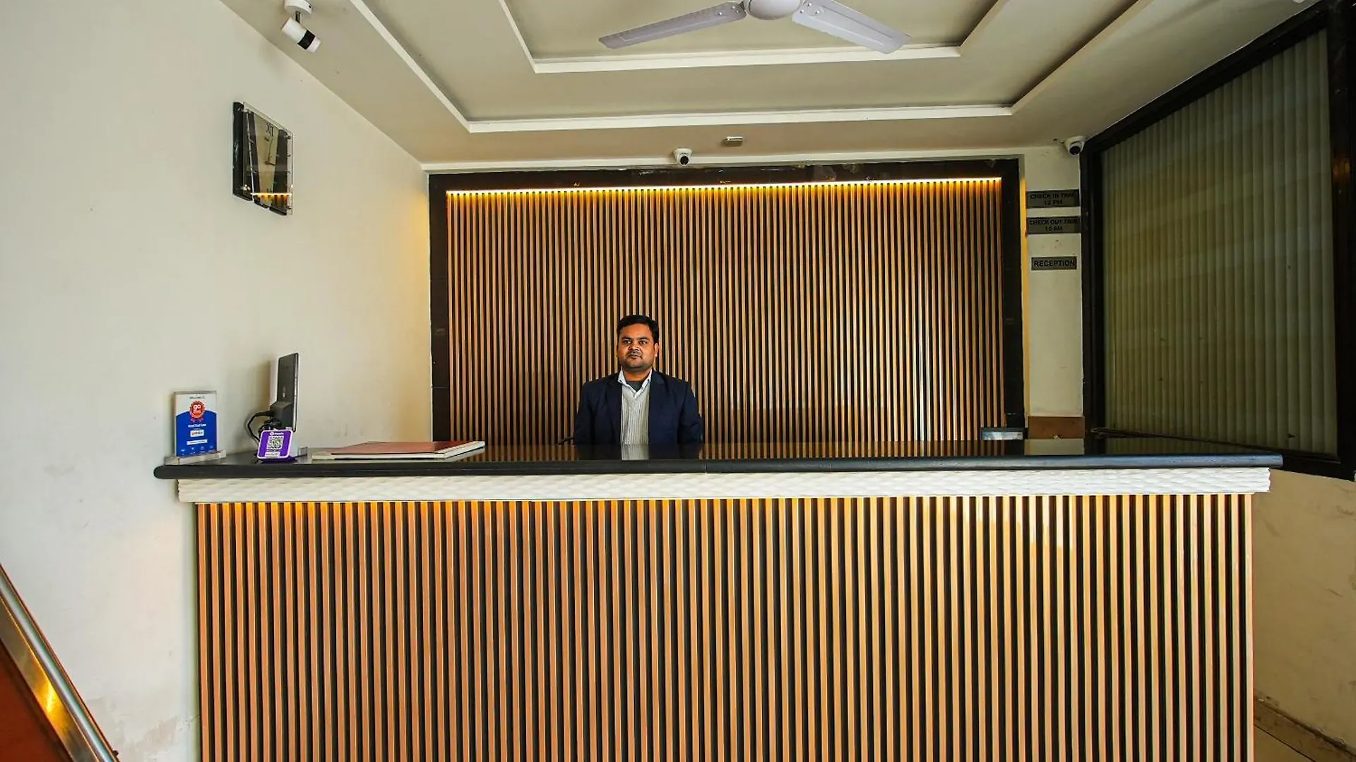 Hotel Agra Dazzling East Gate 3*, Agra (Uttar Pradesh) India